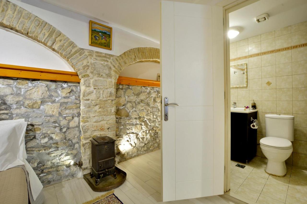 Studio In Corfu Town Exterior photo